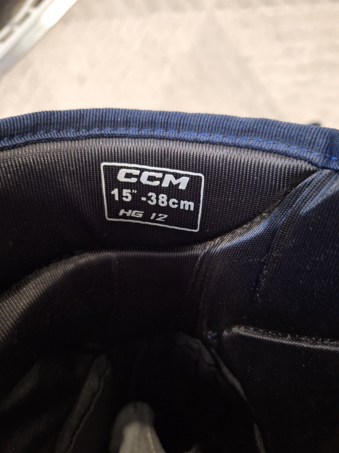 CCM HG12 Pro pelihanskat. Nämä Mikko Rantasen käyttämät.