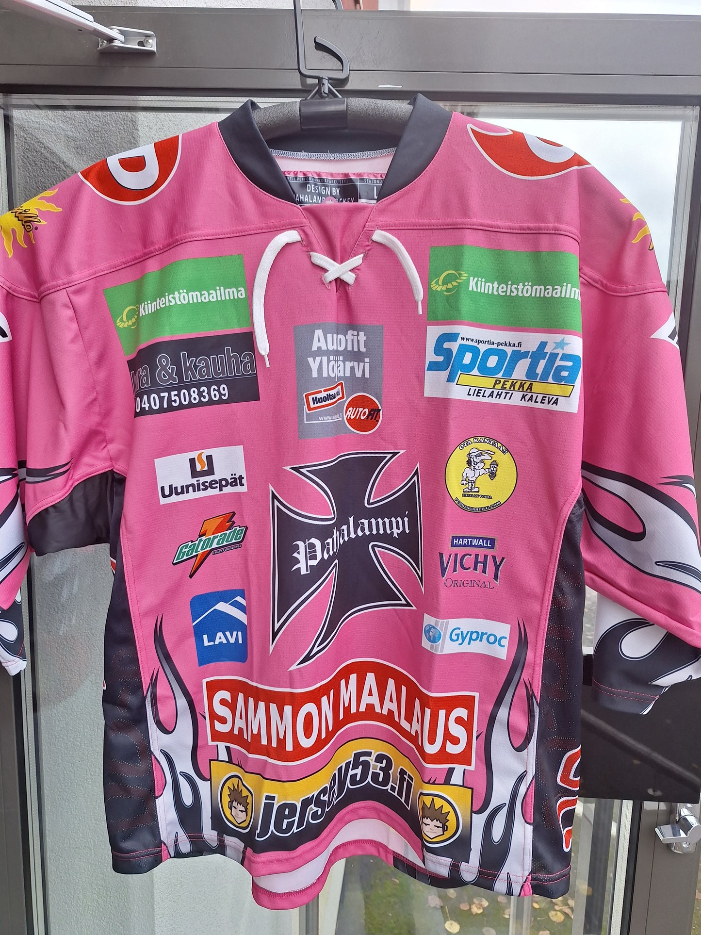 Käyttämätön vuoden 2010 Pahalampi Lehterä paita koko L