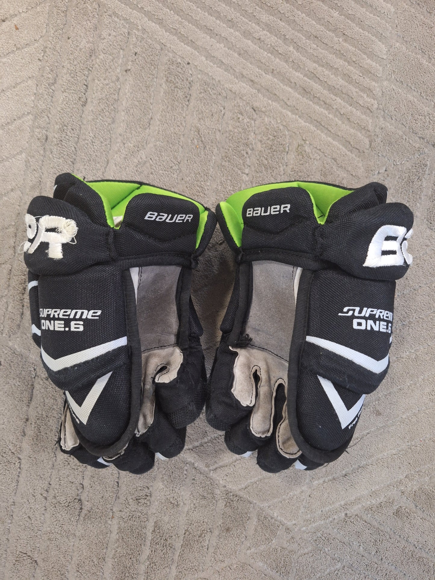 Bauer one 6 koko 10 käytetyt kunto ok