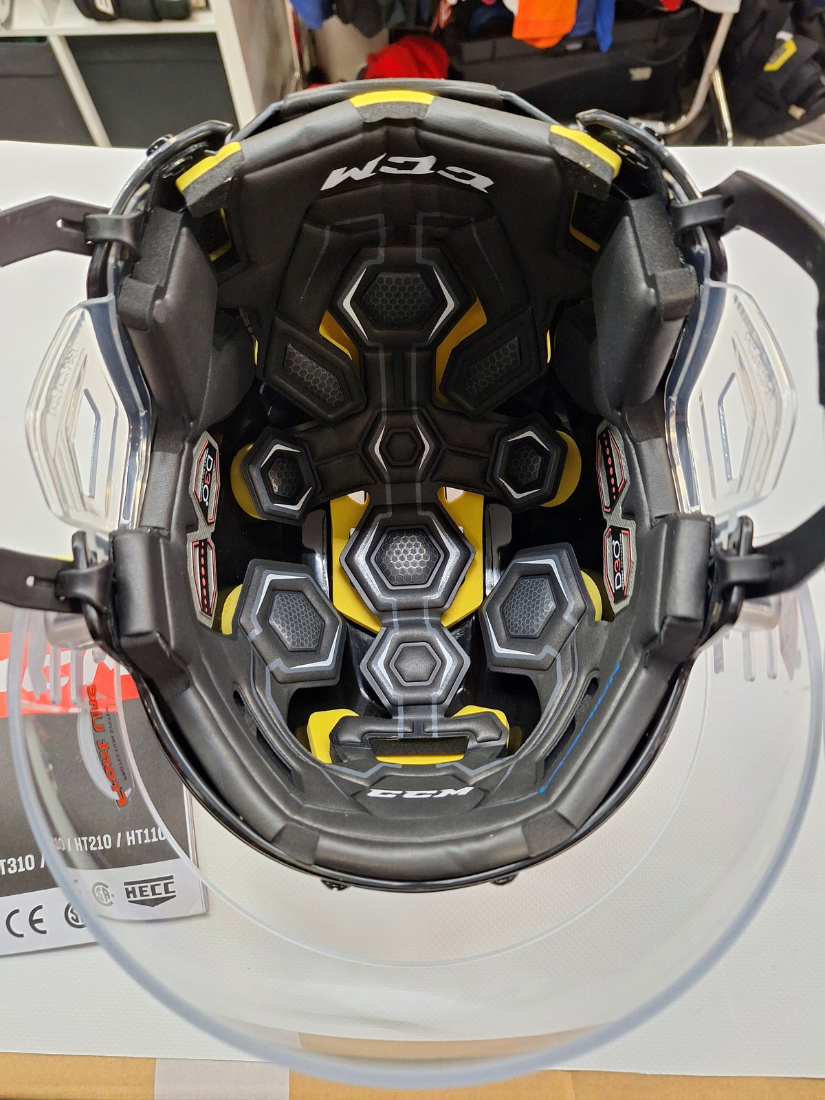 CCM Tacks 310 UUSI kypärä koko M Frontier visiiri UUSI