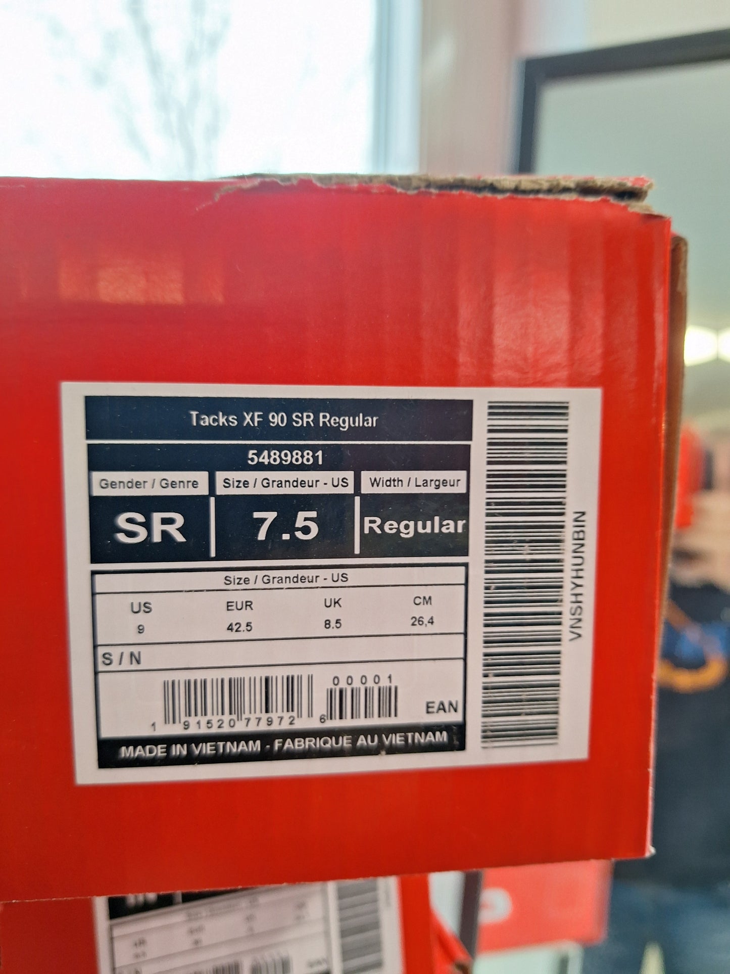 CCM XF90 koko 7.5 = 42.5 lesti Regular