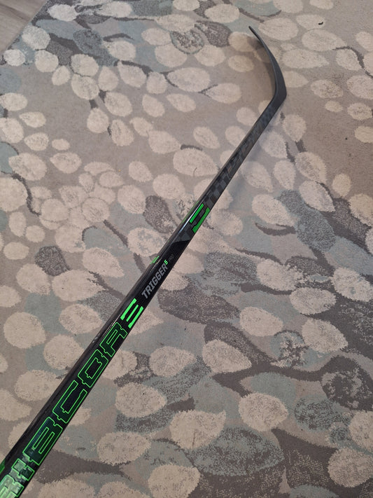 CCM Trigger5 Pro right 120flex normi lapa ( löytyy 4kpl )