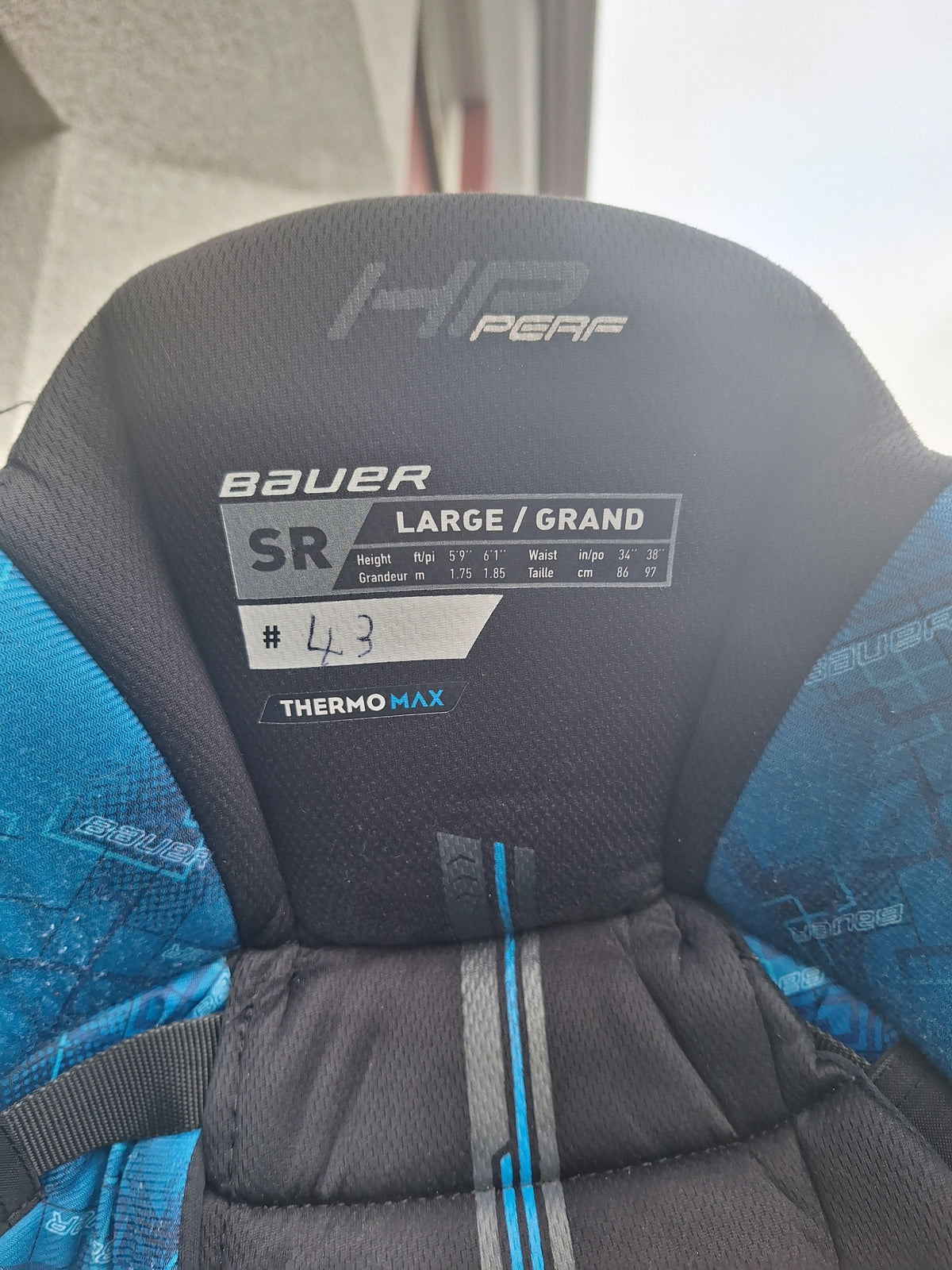 Bauer HP perf Sr L käytetty