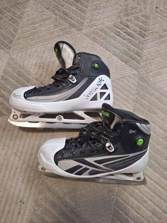 Reebok 6K koko 8 eli 42.5 lesti E