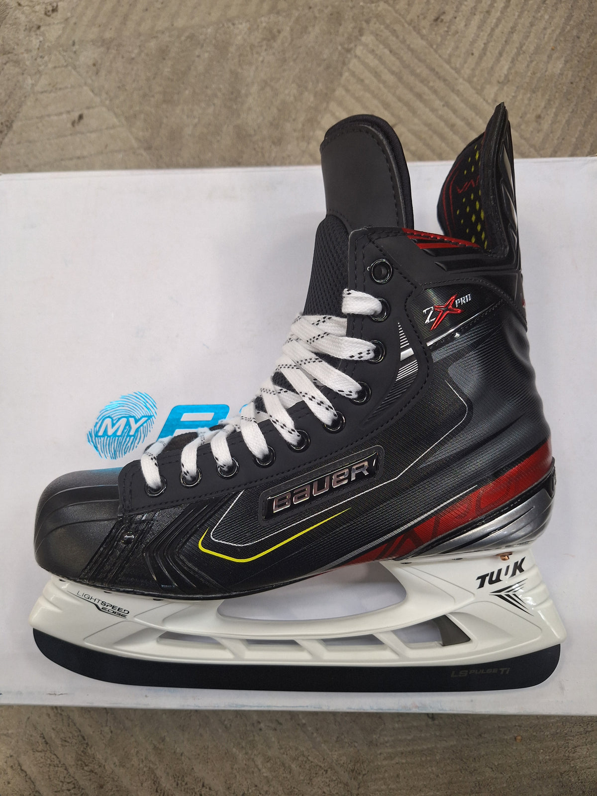Bauer 2XPro koko 9 1/2 = 45