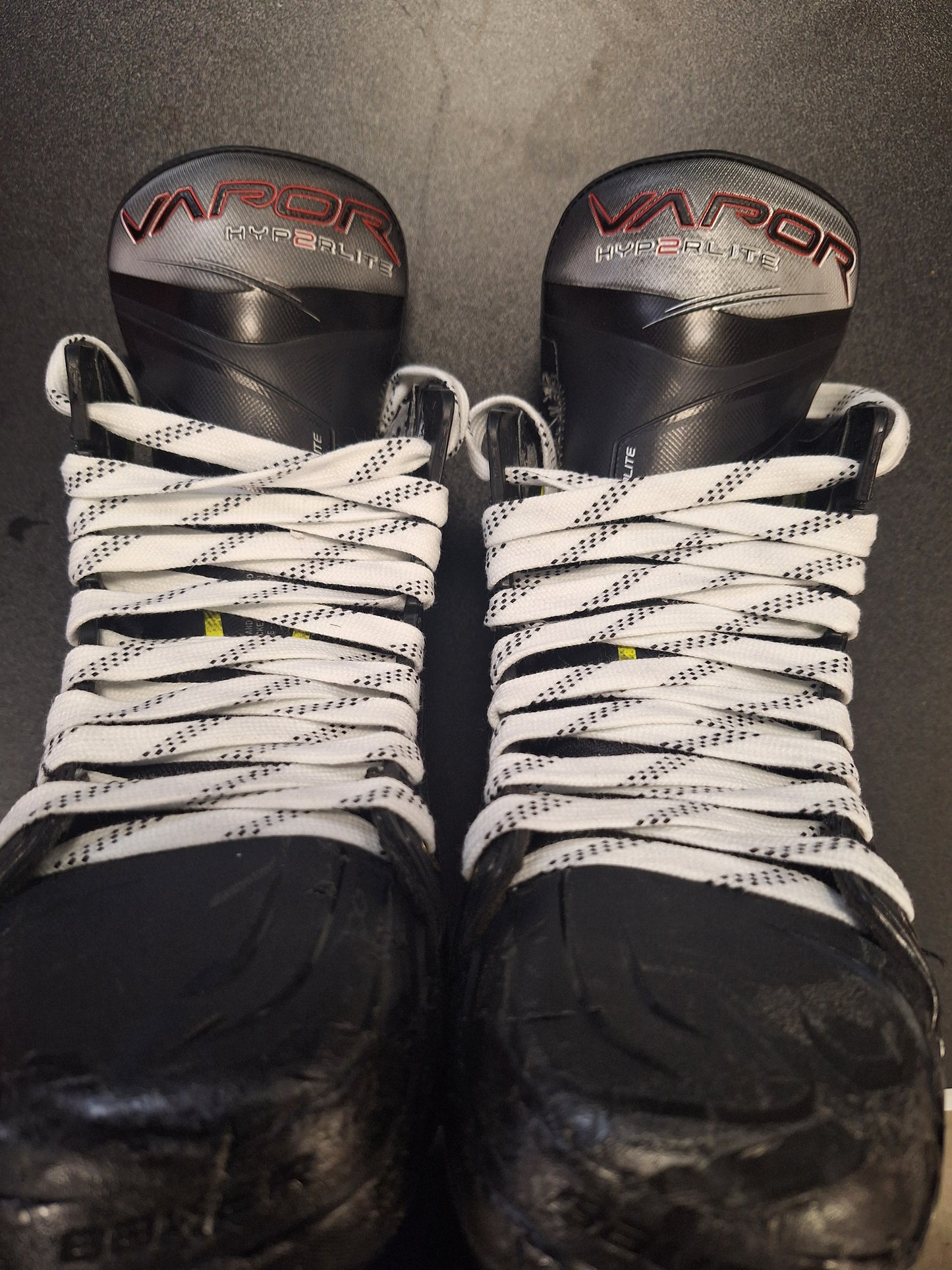 Bauer hyperlite koko 6 = 40,5 fit 2