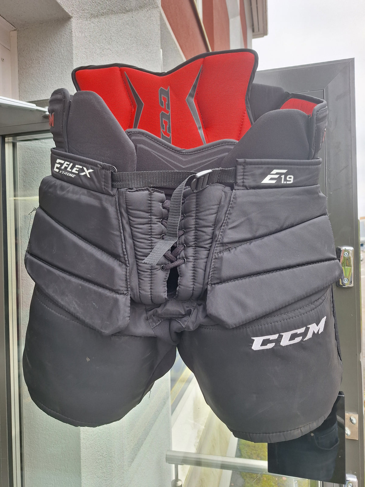 CCM Eflex xtreme E 1.9 kunto hyvä koko Sr L