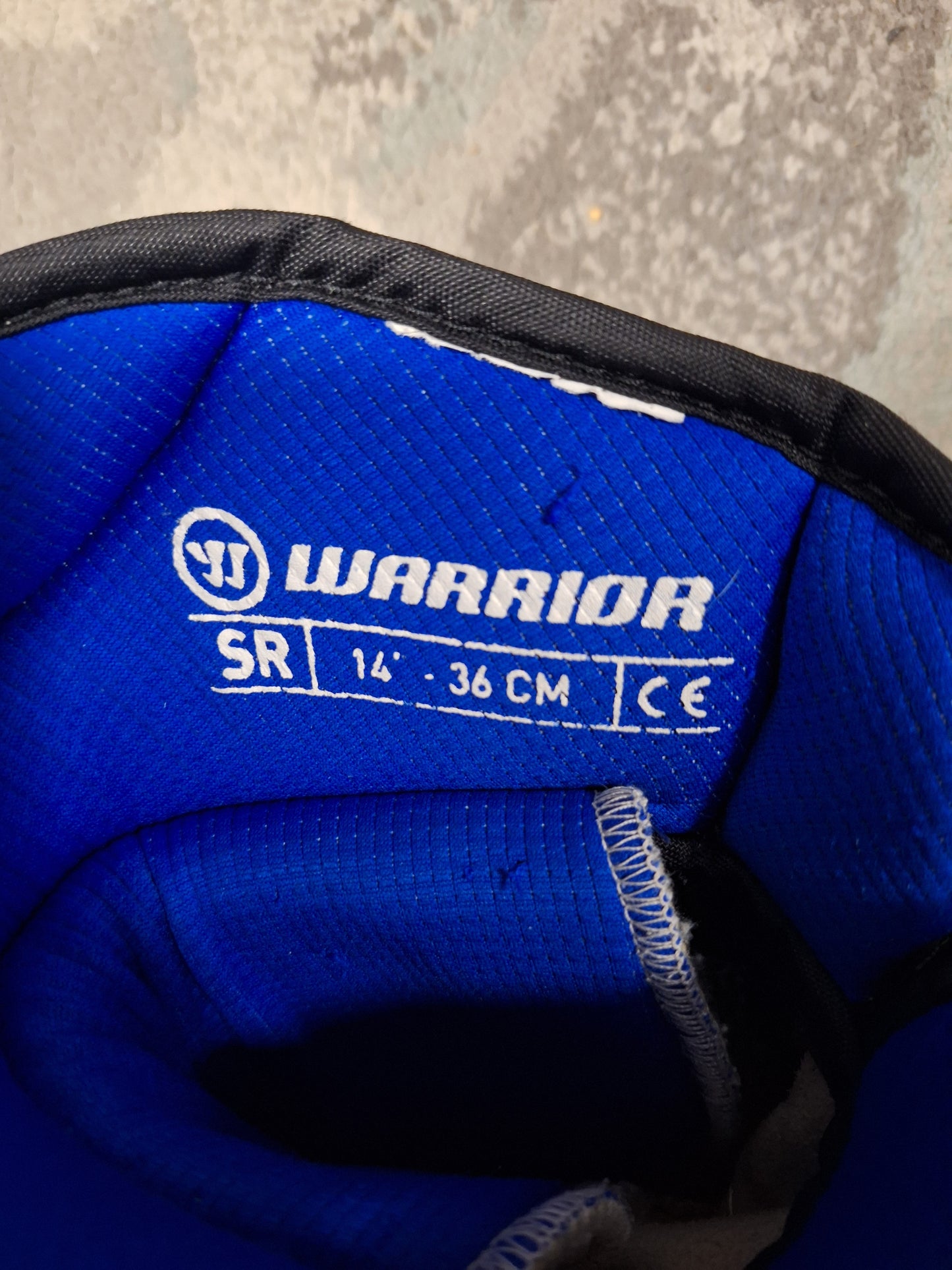 Warrior pelihanska käytetty kunto ok koko 14