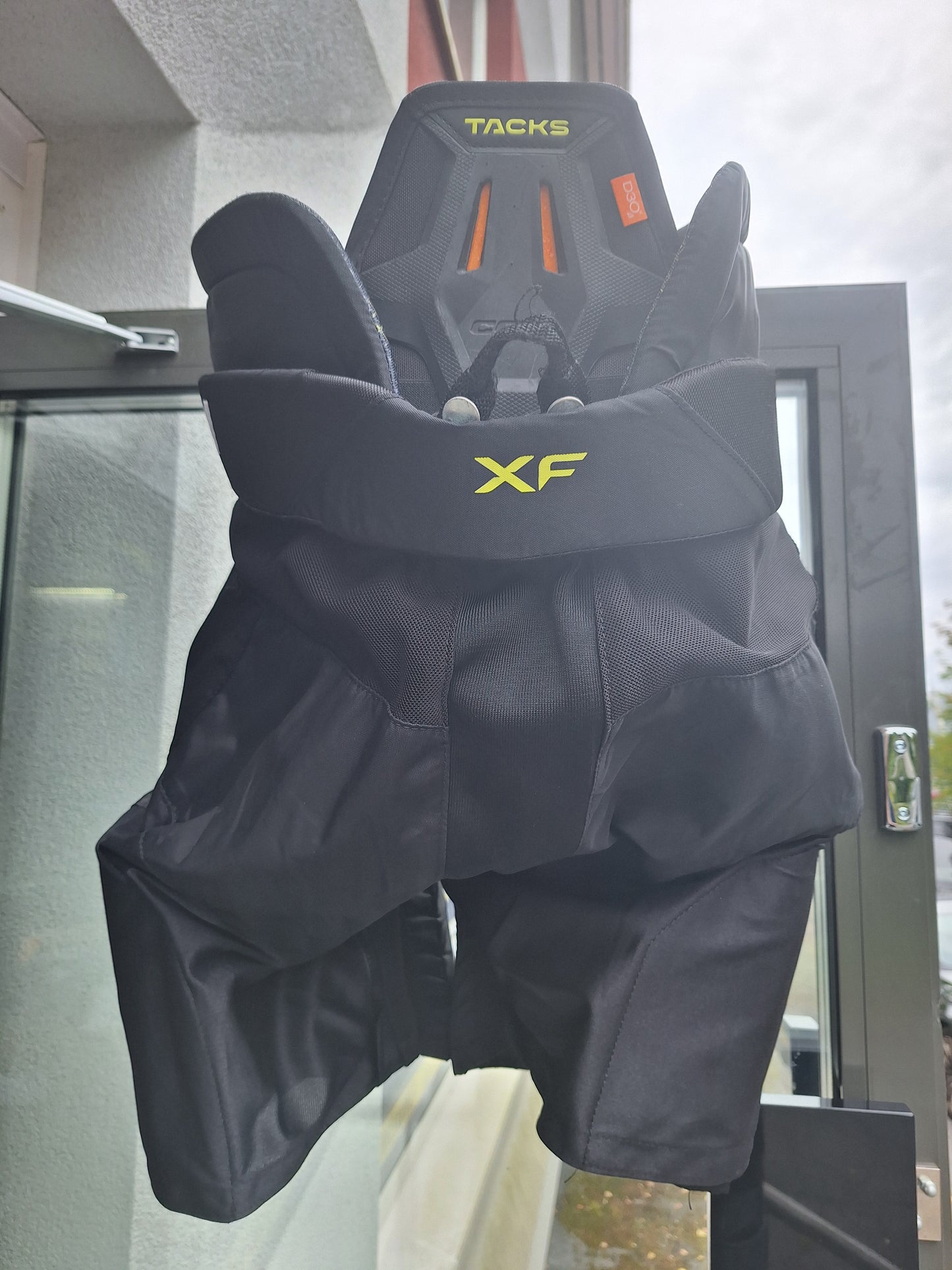 CCM XF Pro koko XL kunto hyvä