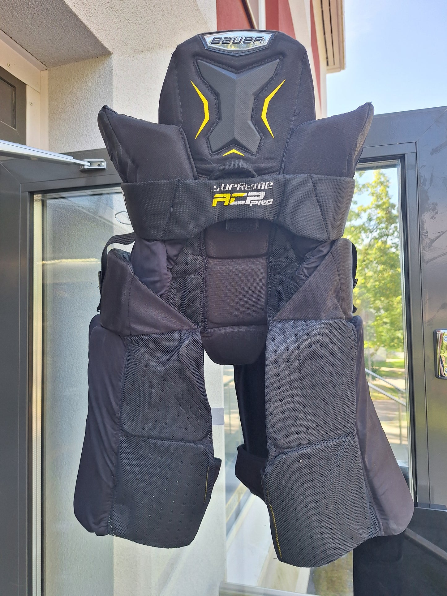Bauer supreme ACP Pro sisäsuojat koko XL käytetyt kunto ok