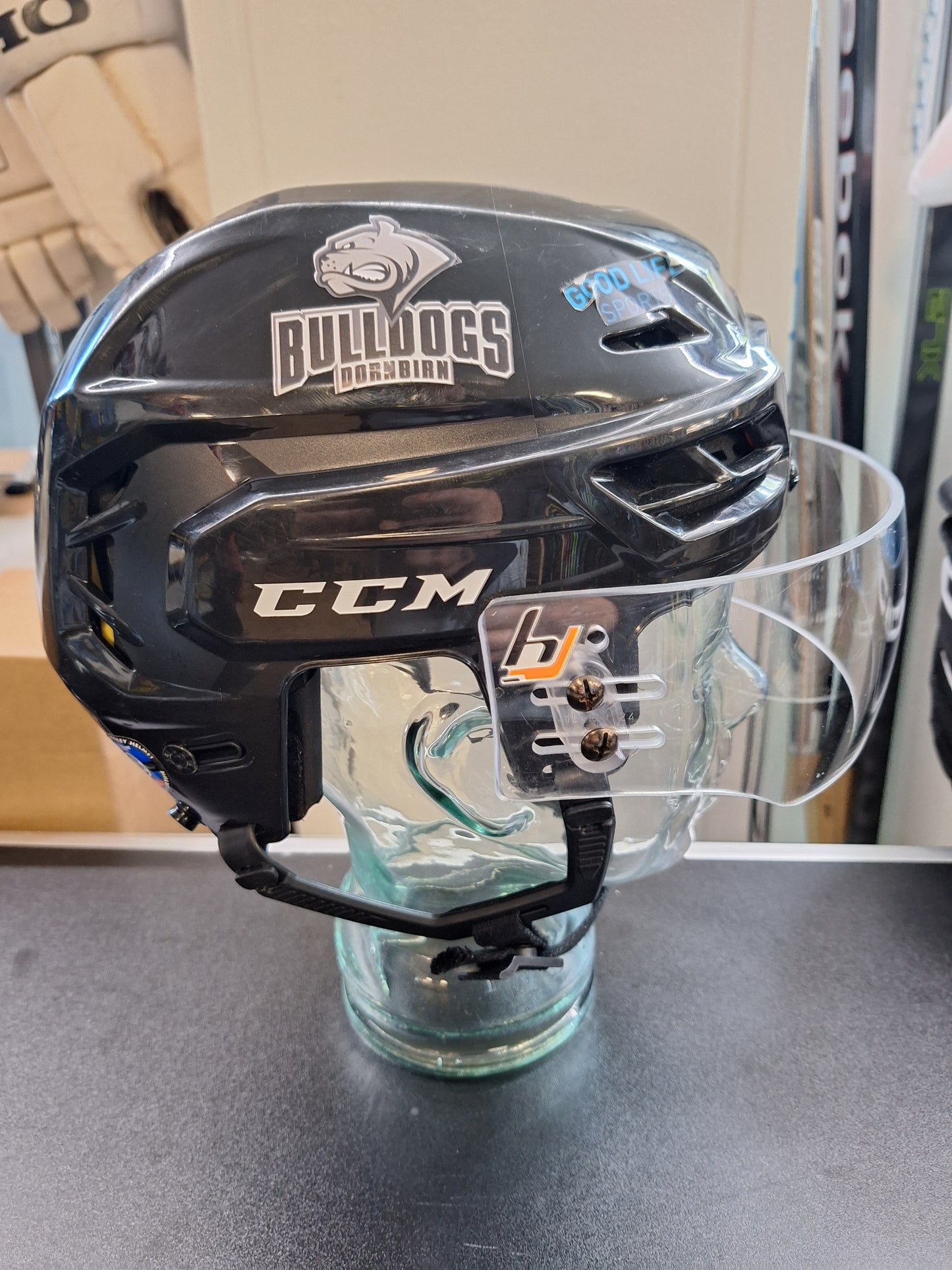 CCM Tacks 310 koko S ( kunto erinomainen ja tarrat saa pois )