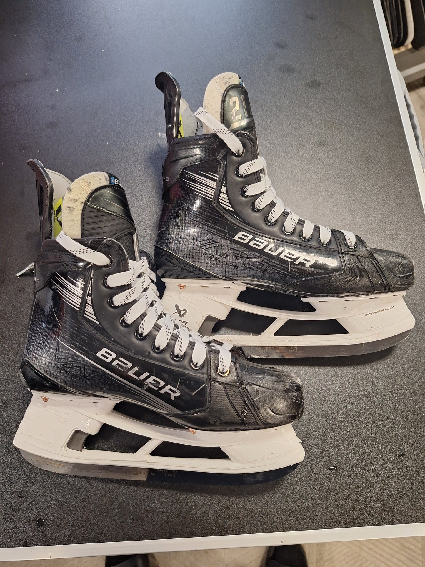 Bauer hyperlite koko 7 = 42
