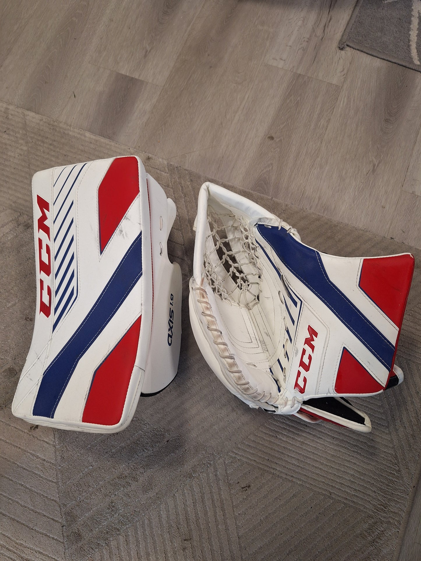 CCM full right räpsä+kilpi AXIS 1.9 SR ( käytetty 3 kertaa )