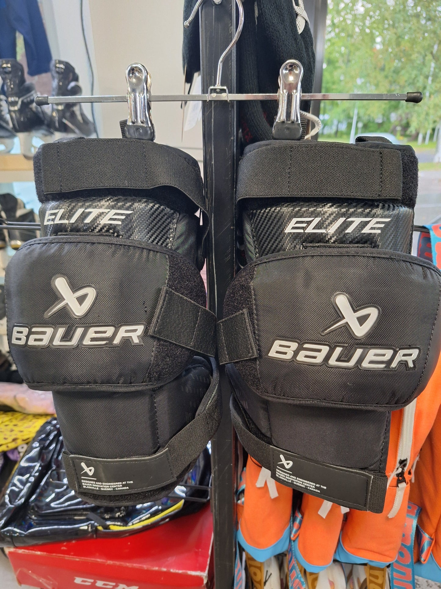 Bauer elite lisäpolvisuoja (3 kertaa käytetty)