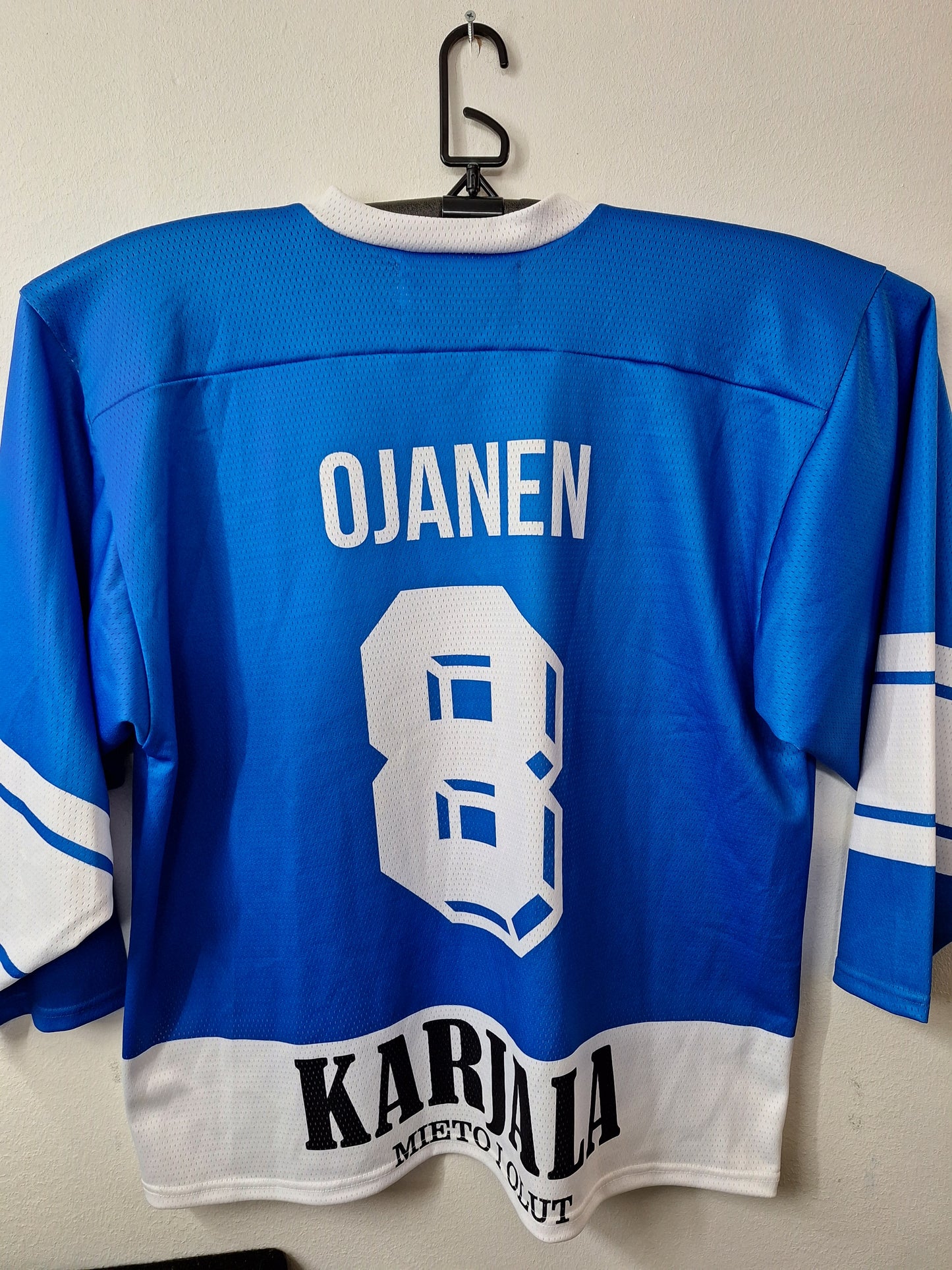 Ojasen paita joka ollut 95 elokuvassa. Paidan koko XXL