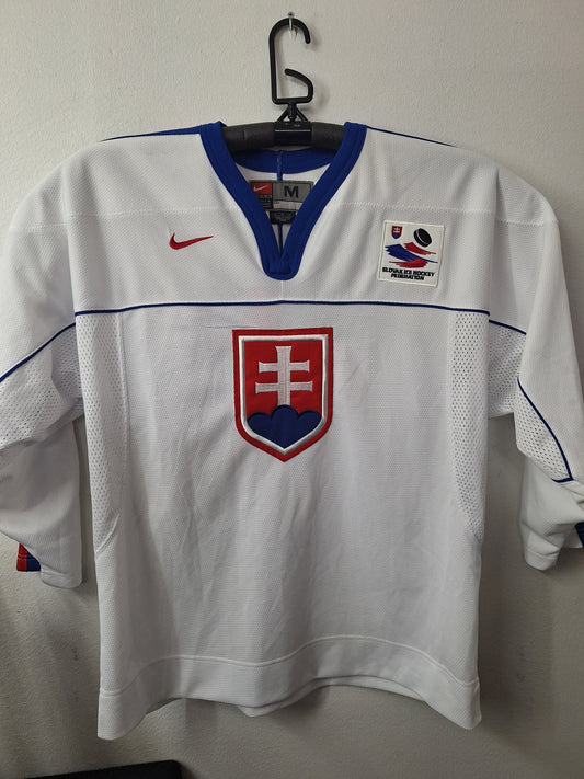 Slovakia pelipaita koko M uusi