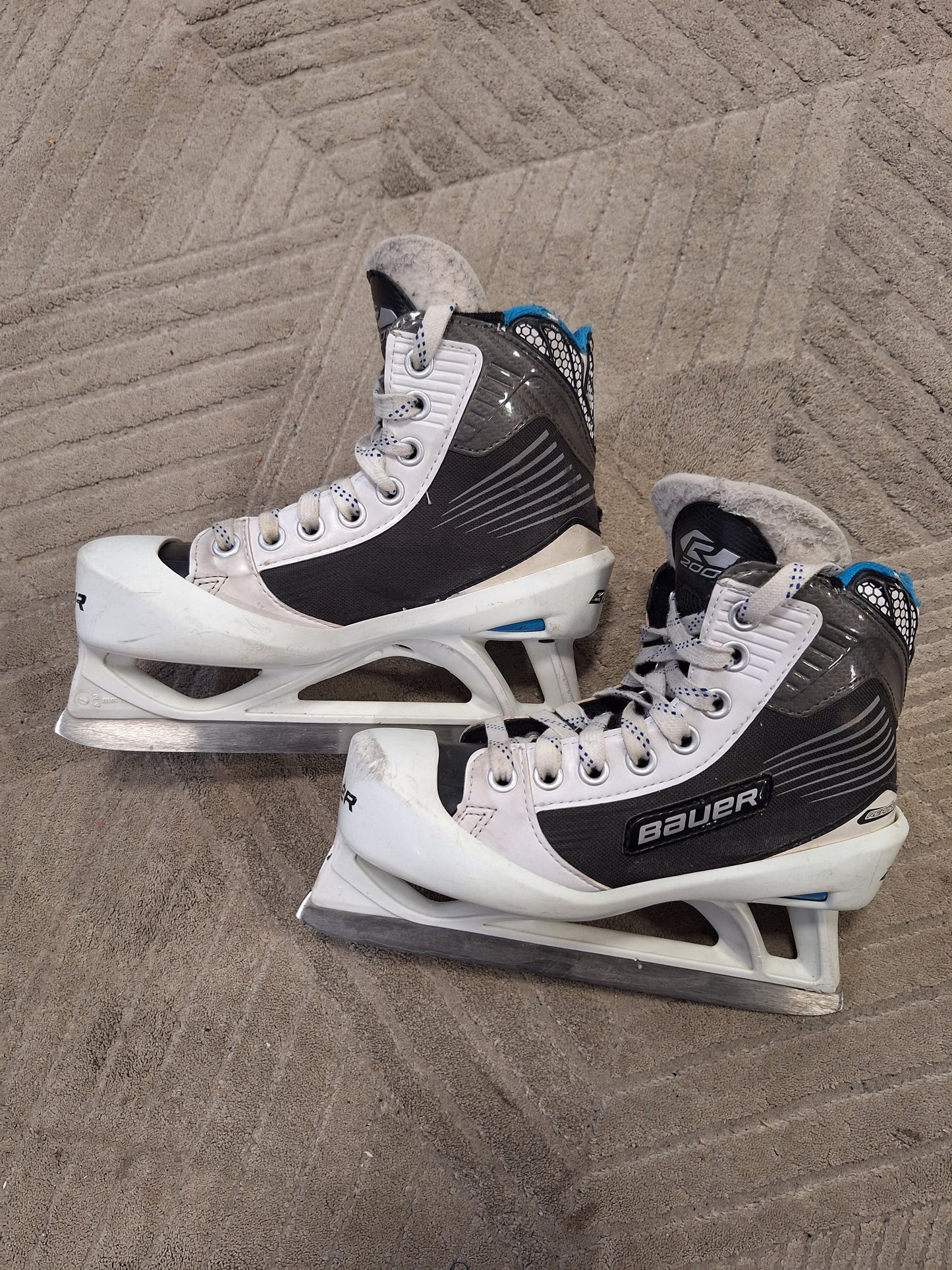 Bauer 2000 MV-luistimet koko 1.5 = 34 lesti D kunto ok