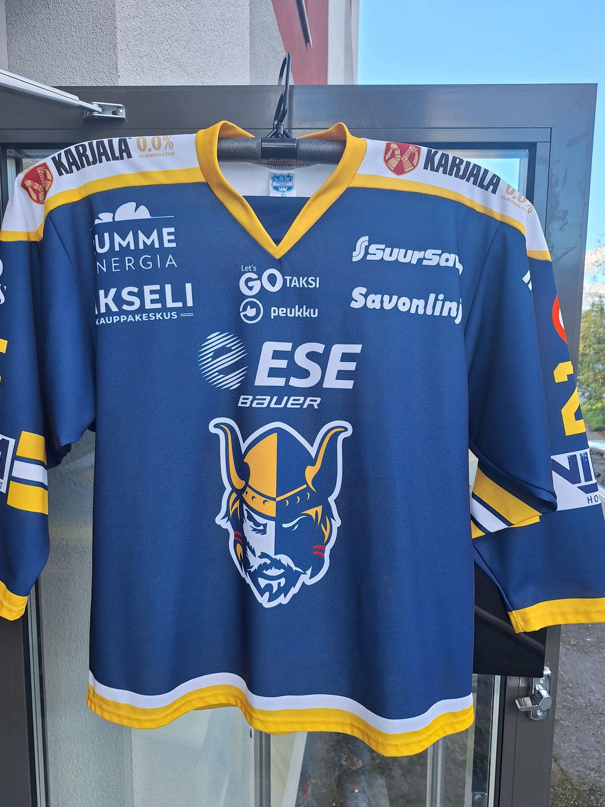 Jukurit fanipaita koko XL ( kunto uudenveroinen )
