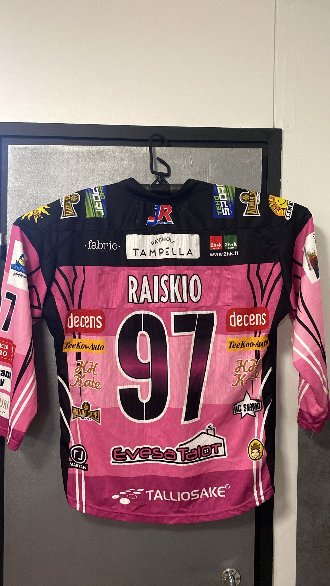 Niki Raiskio Pahalampi pelipaita koko M