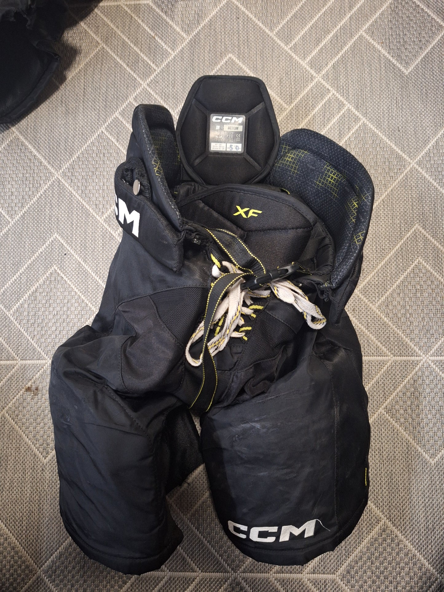 CCM tacks XF Sr Medium