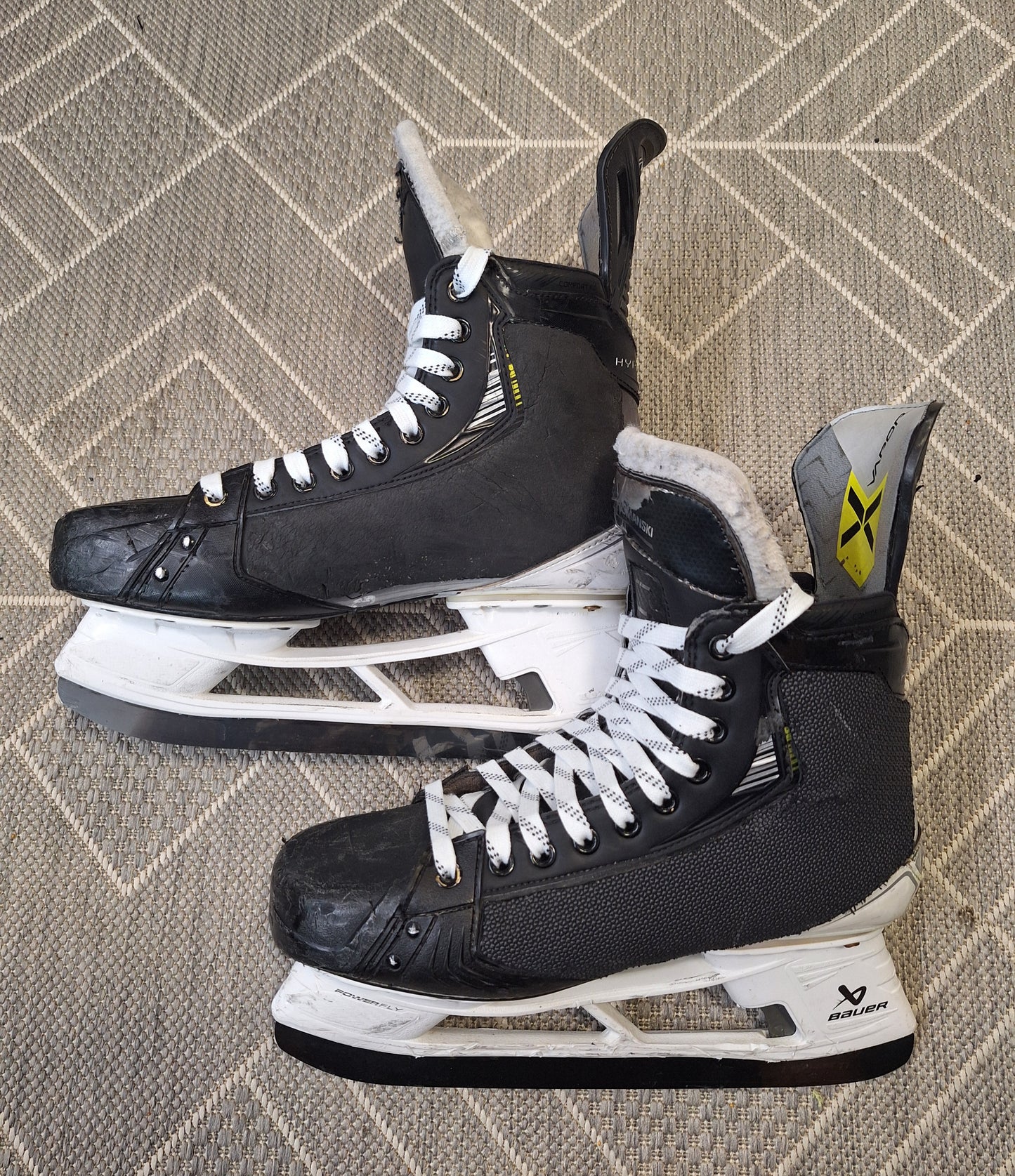 Bauer hyperlite EE koko 11.5 = 47