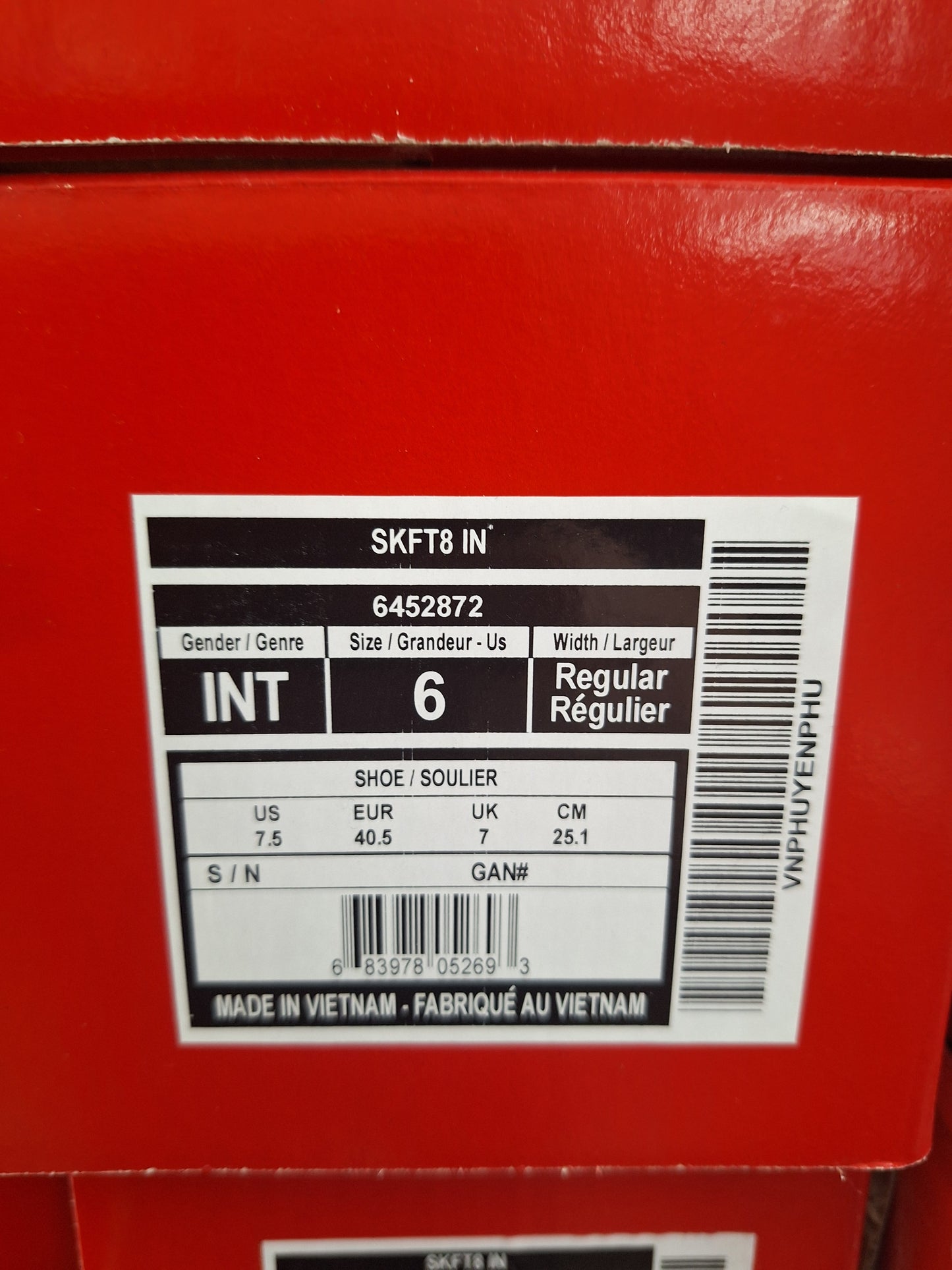 CCM FT8 koko 6 = 40.5 lesti Regular SUOMEN HALVIN