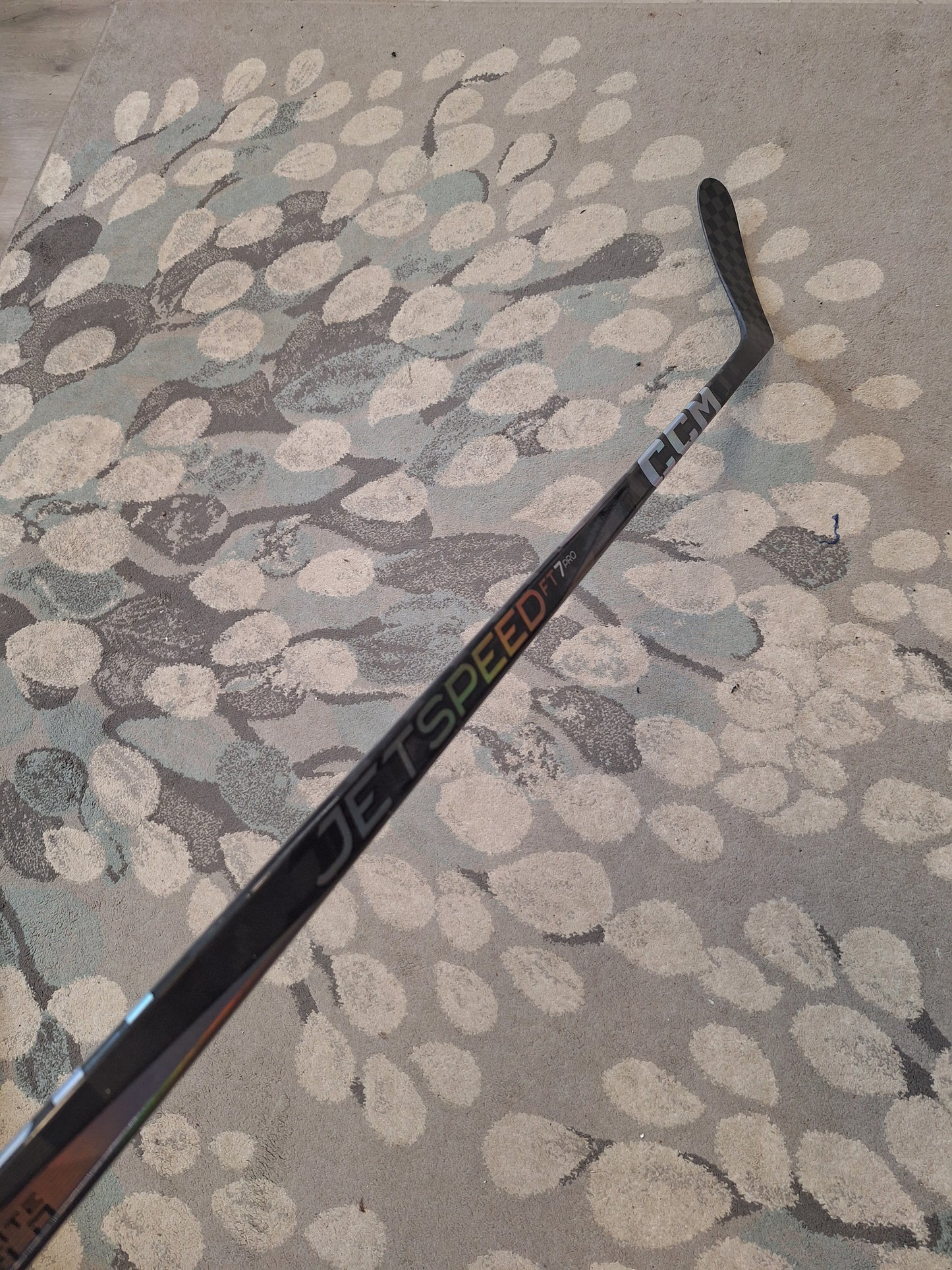 CCM Jetspeed FT 7 Pro 28 lapa korotettu ja 80 flex. Käytetty/uudenveroinen