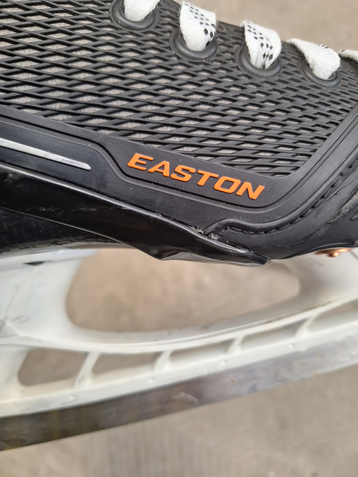Easton mako koko 8=43 lesti D