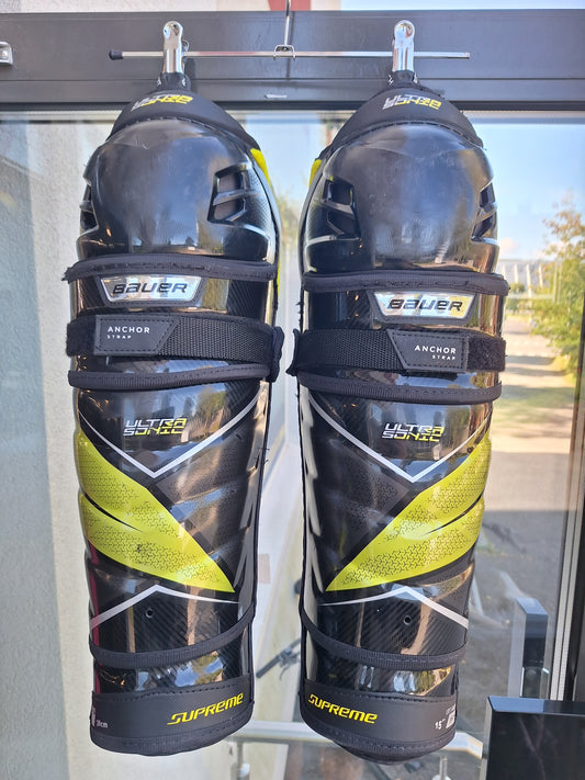 Bauer Ultra Sonic Pro koko 15" ( käytetty muutaman kerran lähes uudet )